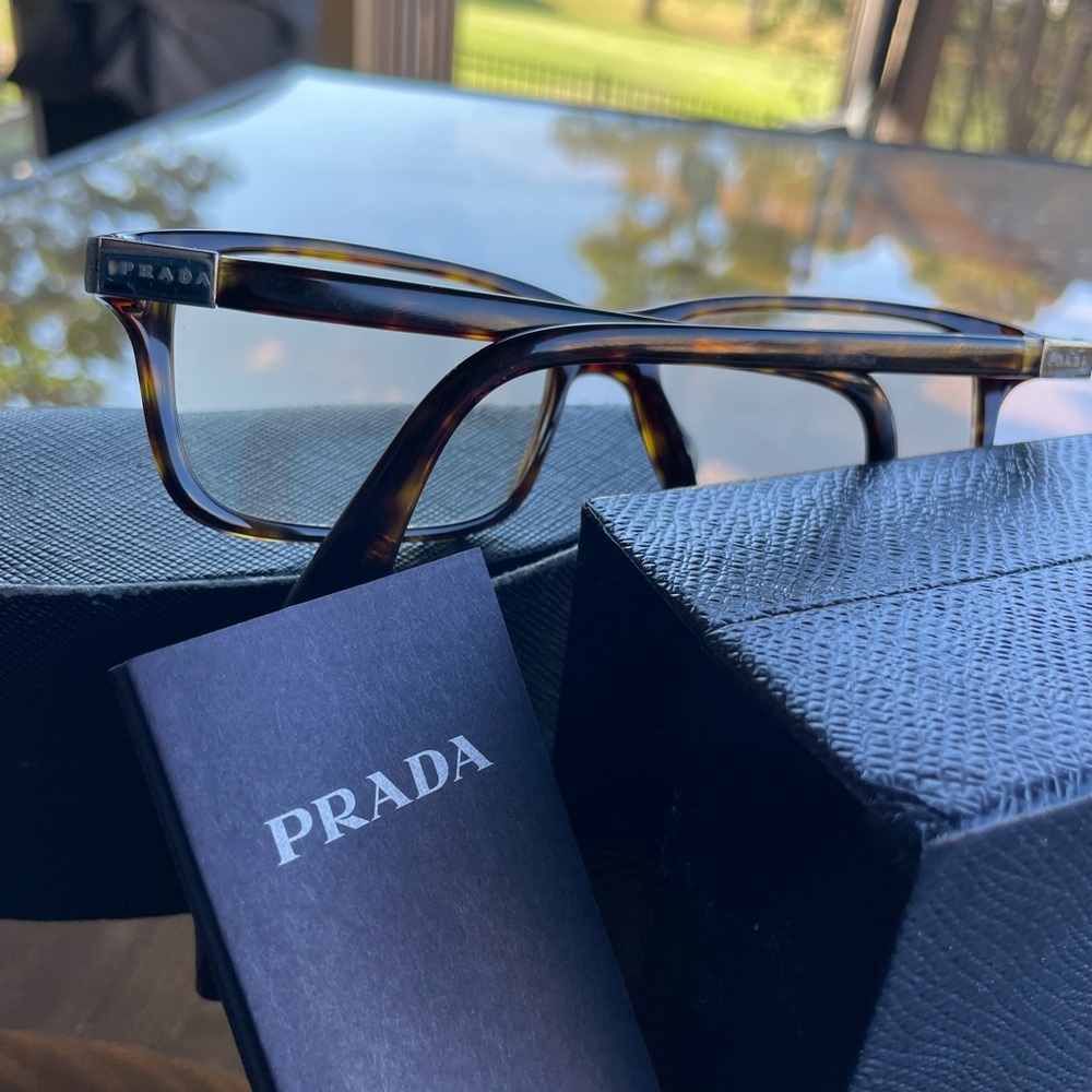 PRADA Prescription, transition lenses, no scratches. Frames, perfect condition - Picture 5 of 8
